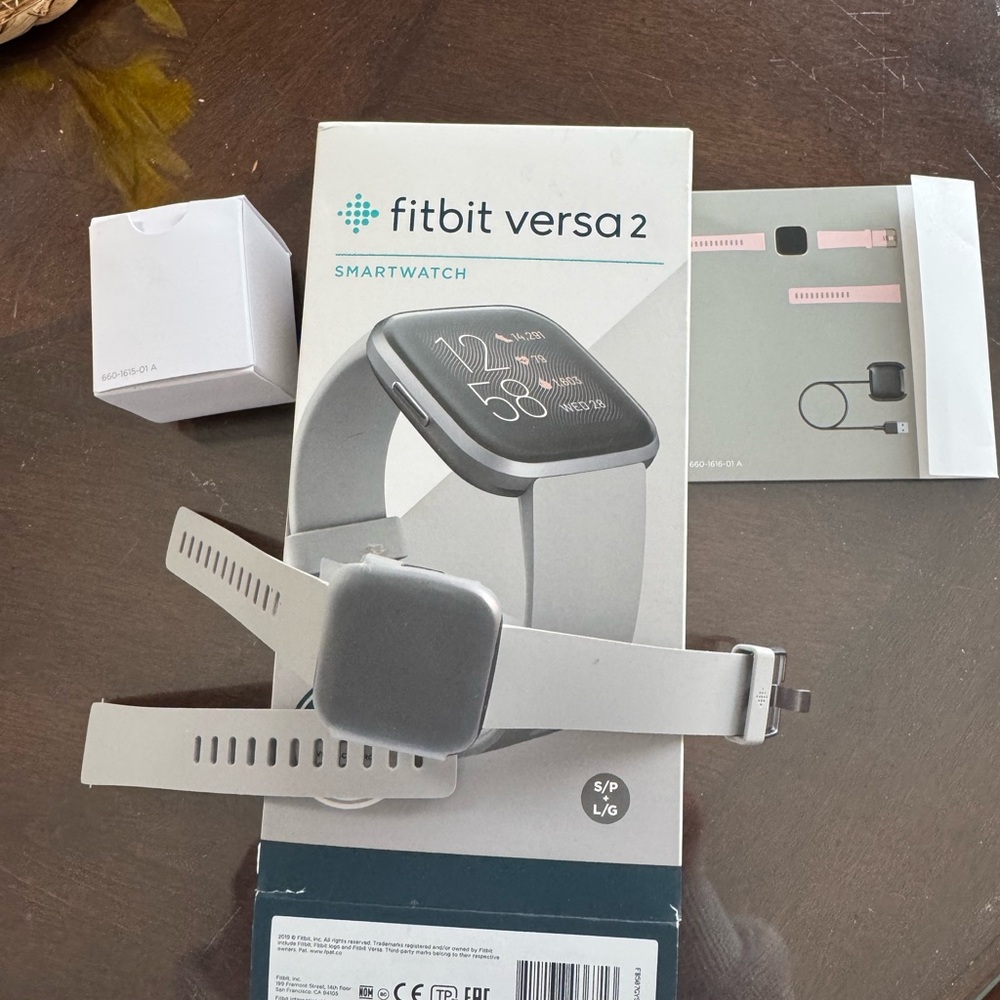 Fitbit Versa 2 Smartwatch - Silver